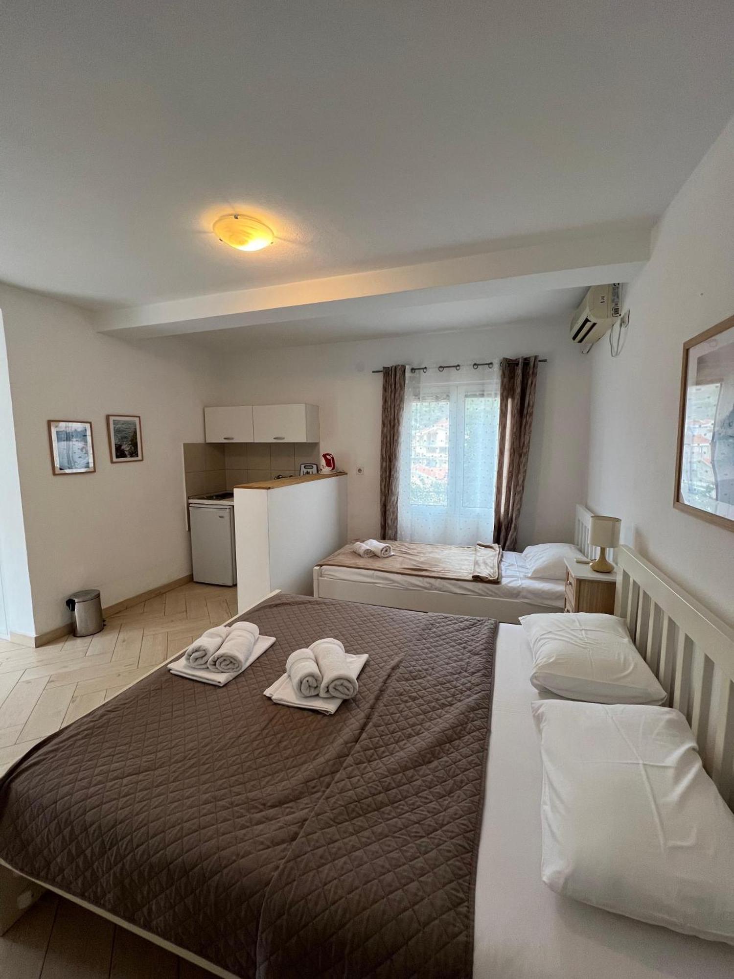 Apartments Aleksandar สเวติ สเตฟาน ภายนอก รูปภาพ